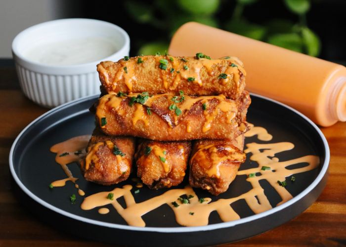 Egg Rolls de Pollo Estilo Búfalo