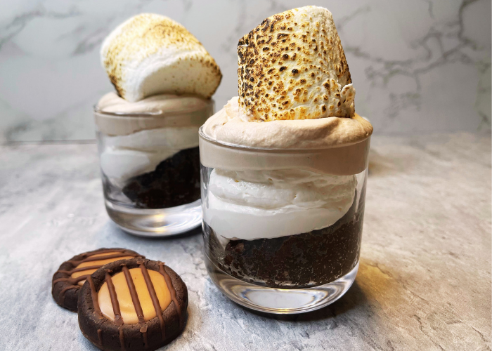 Mousse de S’mores con galletas Adventurefuls