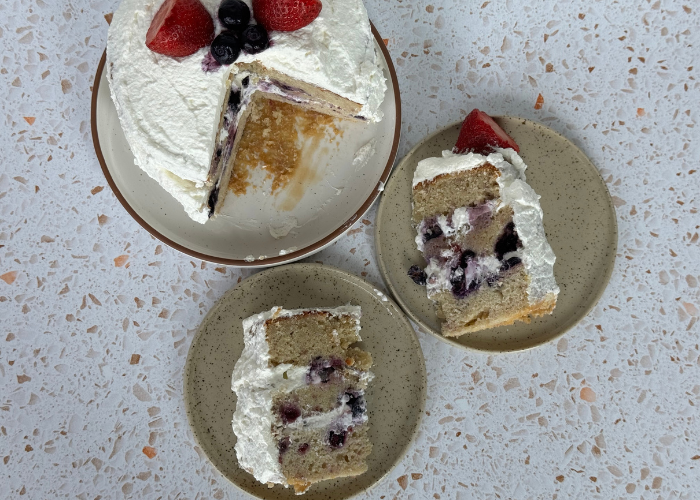 Pastel de Kéfir y Frutos Rojos
