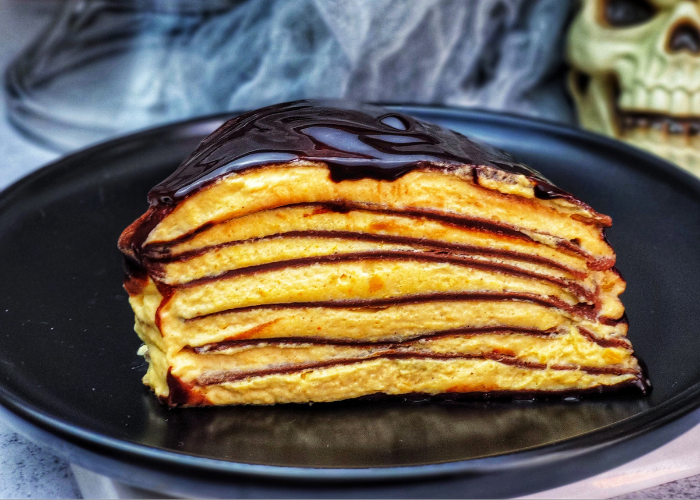 PASTEL DE CREPES DE CALABAZA CON CHOCOLATE