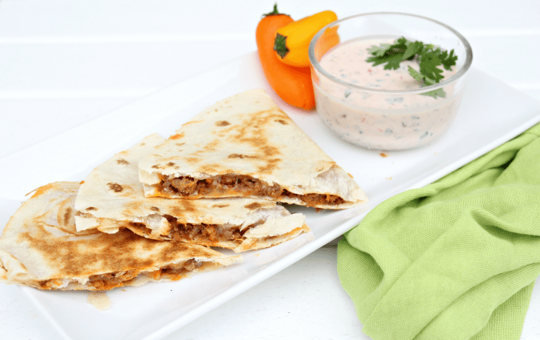 QUESADILLAS CON SALSA MEXICANA CREMOSA FÁCILES DE PREPARAR