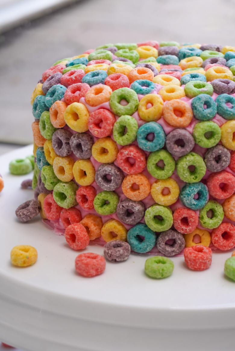 Torta de leche de cereal Froot Loops